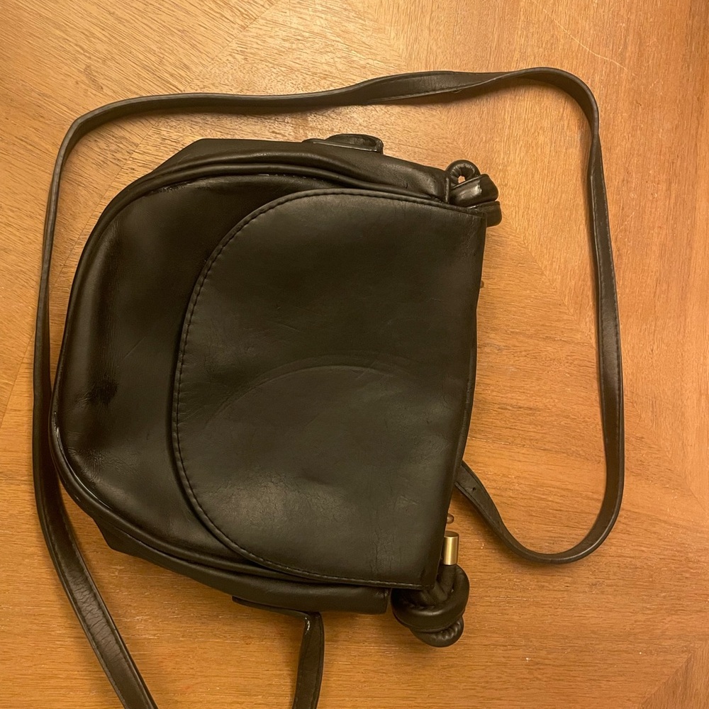 Universal thread Elegant Black Leather Shoulder Bag